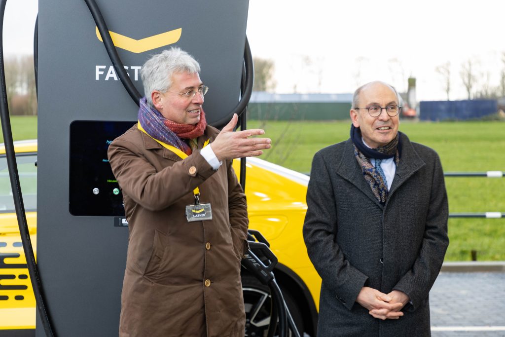 Fastned realiseert aan snelweg A2 eerste uitstootarm gebouwde snellaadstation