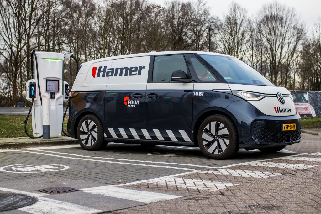 Hamer uit Apeldoorn biedt met ‘remote maintenance’ haar klanten een geavanceerde service, ondersteund door een universeel platform voor het beheer van diverse installaties, van laadpaal tot HVAC-installatie.